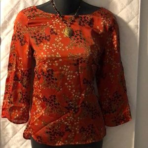 Limited top, has super cute sleeves